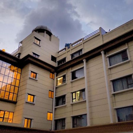 Hotel City Heart Ширди Екстериор снимка