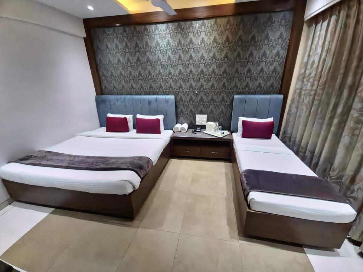 Hotel City Heart Ширди Екстериор снимка