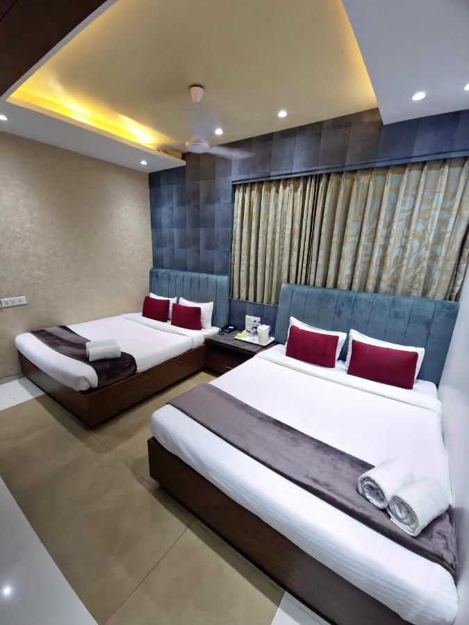 Hotel City Heart Ширди Екстериор снимка