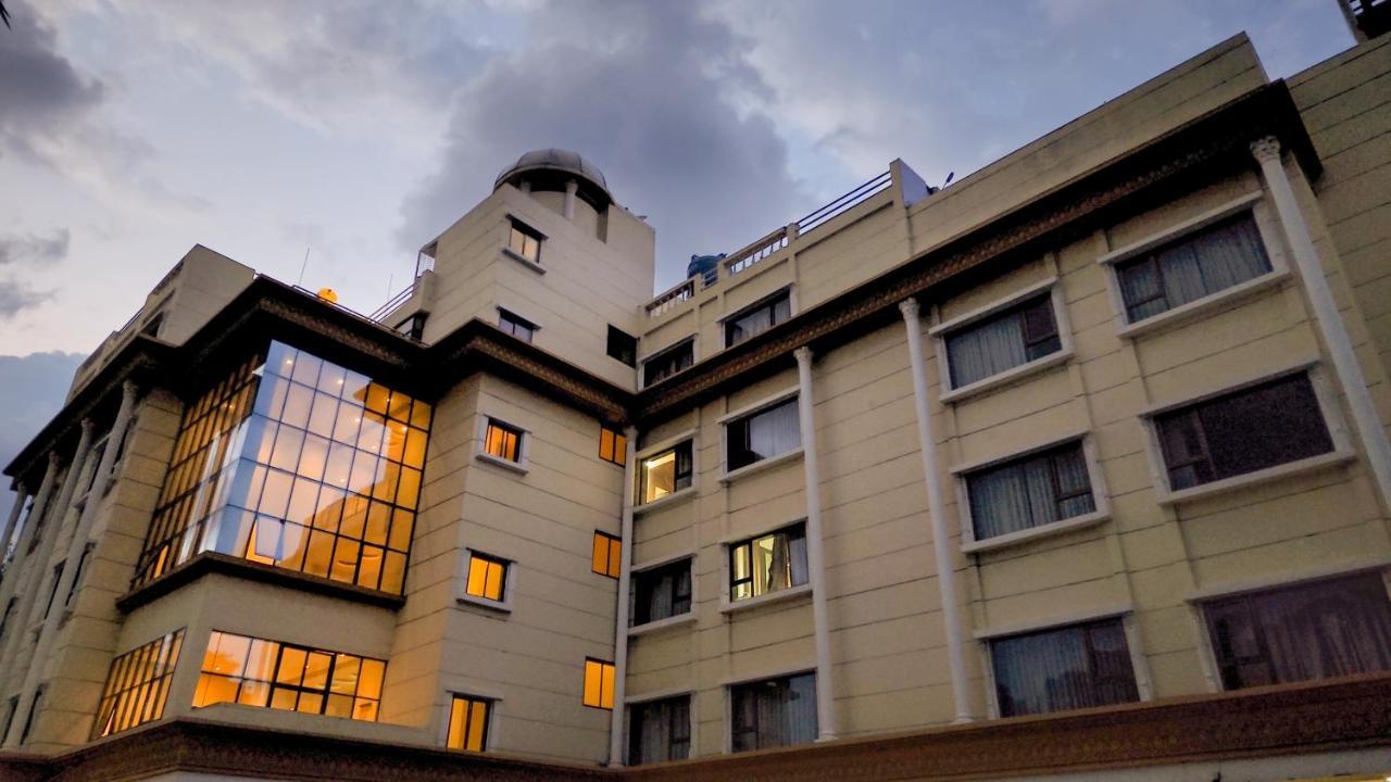 Hotel City Heart Ширди Екстериор снимка