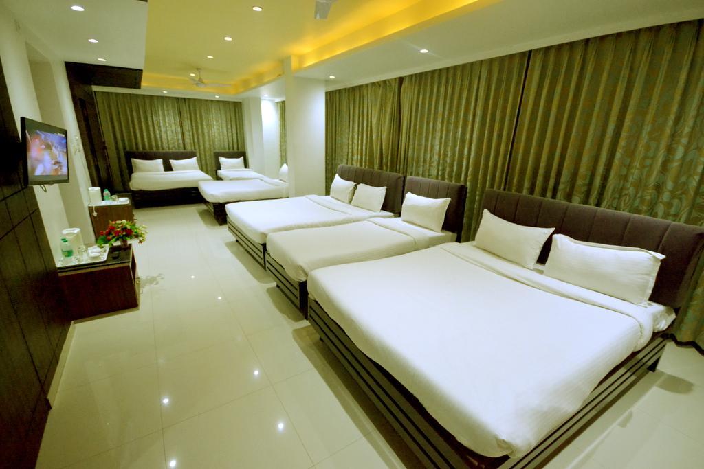Hotel City Heart Ширди Екстериор снимка