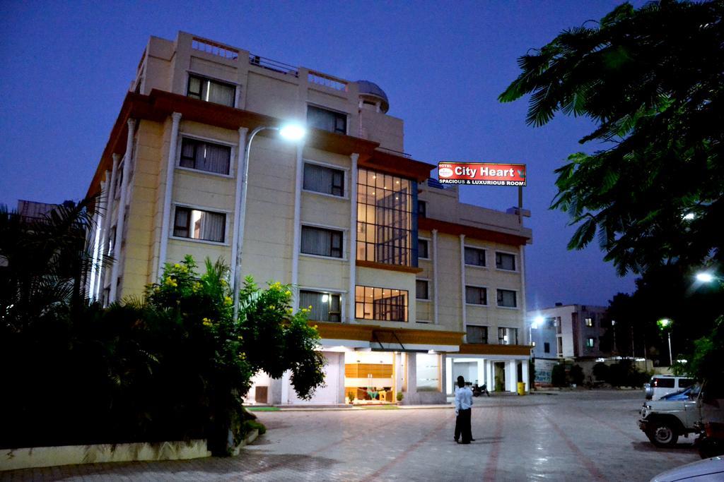 Hotel City Heart Ширди Екстериор снимка